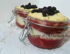 Tiramisus aux fruits rouges.