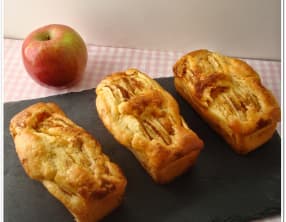 Mini cakes aux pommes et à la purée d'amandes sans gluten et sans lactose