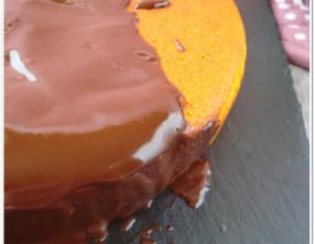 Gâteau carotte-amandes et ganache au chocolat sans gluten