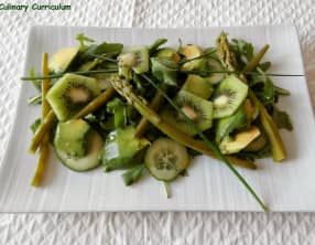 Salade verte avocat, asperges haricots verts, kiwis,concombre, roquette