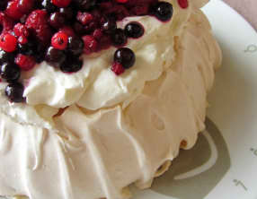 Pavlova aux fruits rouges