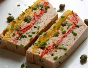 Terrine au thon tomates et poivrons