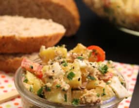 Salade pomme de terre complète.