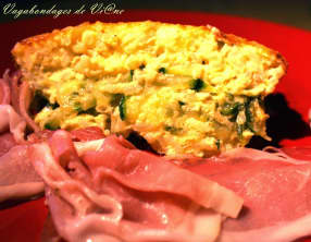 Gâteau de riz aux courgettes et gorgonzola, chiffonnade de jambon de Parme