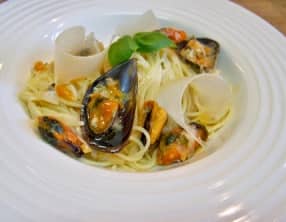 Moules au gorgonzola et au basilic