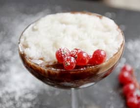 Riz au lait de konjac au lait de coco et aux fraises