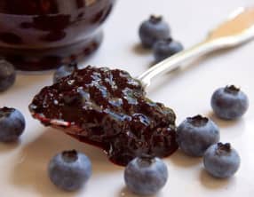 Confiture de myrtilles à l'agar-agar