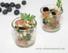 Salade de tomates-myrtilles