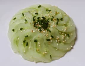Carpaccio de concombre aux inspirations japonaises