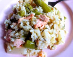 Risotto au saumon, asperges et salsifis