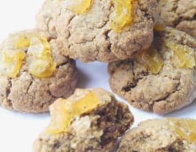 Cookies à la purée de noisette, pommes caramélisées et son cœur chocolaté