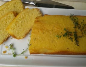 Cake au citron et fleur de thym