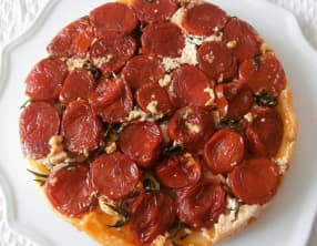 Tatin de tomates Romanella semi confites au chèvre, origan et thym doux