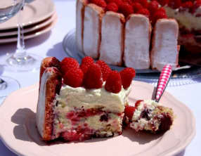 Charlotte au chocolat blanc et framboises