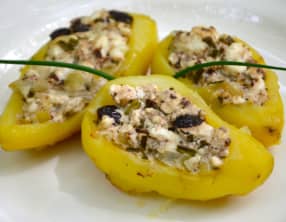 Pommes de terre farcies aux olives et à la feta