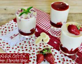 Panna cotta chocolat blanc aux fraises