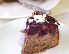 Gâteau à l'envers aux cerises