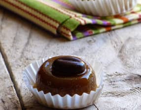 Quindins saveurs café et pistache