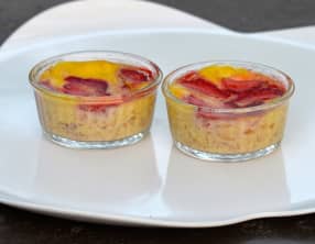Petits flans aux fraises au lait d'amandes
