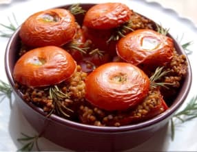 Sarrasin grillé à la tomate et au romarin