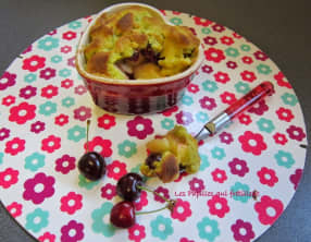 Nectarines et cerises se dorent sous la pistache