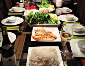 Rouleaux de printemps au saumon et sauce au poisson