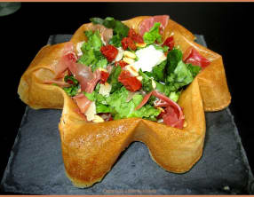 Salade italienne dans sa feuille de bricks