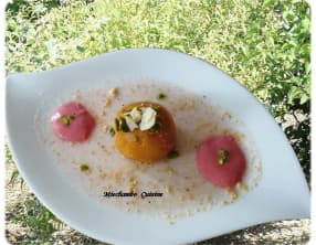 Pêches pochées à la verveine