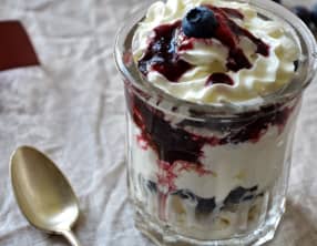Eton mess aux Myrtilles et aux Fruits violets