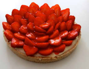 Tarte aux fraises noisettes et chocolat blanc