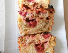 Cake rhubarbe - fraises