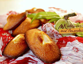 Madeleine aux amandes fraîches et fève tonka