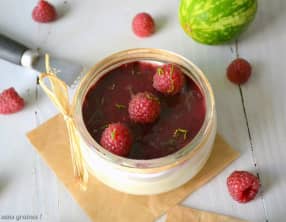 Panna cotta coco-framboise