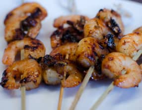 Brochettes de crevettes à l'ail et à la coriandre