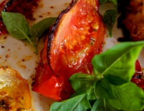 Tomates confites au four au Piment d’Espelette