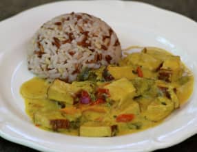 Tofu au curry et lait de coco