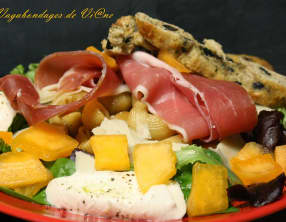 Salade de pâtes au melon, jambon de Parme et mozzarella