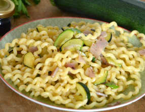Pâtes à la Courgette et au Jambon cru