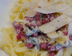 Spätzles aux lardons et au Roquefort