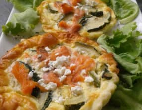 Tarte à la truite fumée et aux courgettes