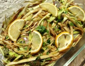 Lieu noir et spaghettis de légumes