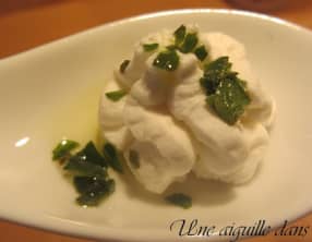 Cuillère apéritive chèvre-basilic