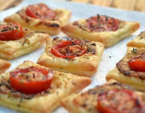 Petits feuilletés provençaux