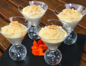 Panna cotta au gorgonzola et compotée de poires au noix