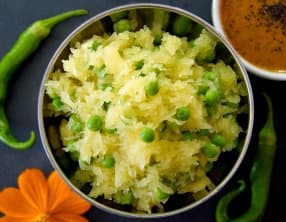 Salade de courge spaghetti aux petits pois et pistou de tomate