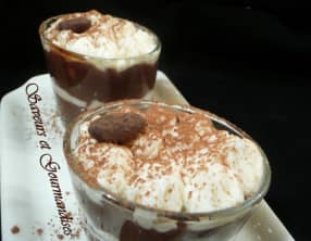 Crème Black and White