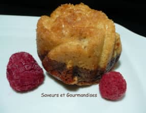 Muffins marbrés à la framboise.