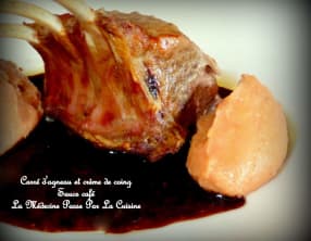 Carré d'agneau, crème de coings et sauce au café