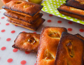 Financiers aux amandes et aux pommes caramélisées