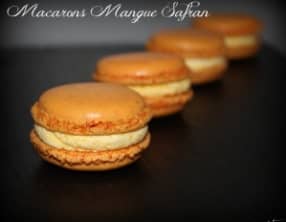 Macarons ganache safranée et crémeux mangue